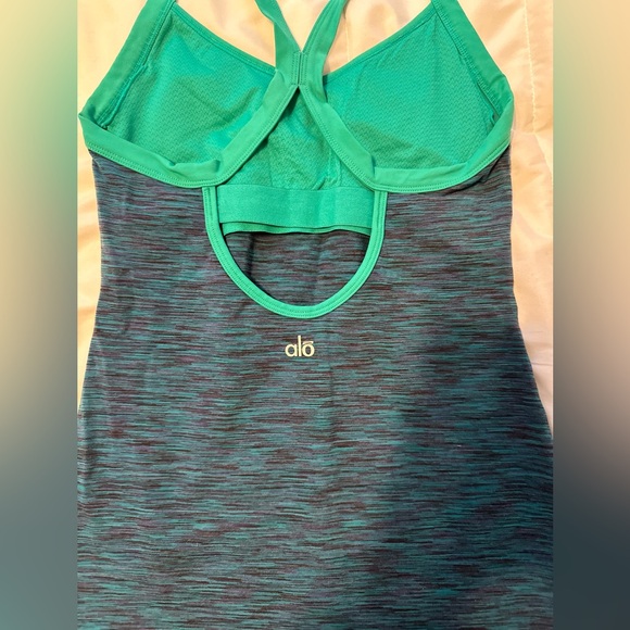 Alo Tank - Picture 3 of 3